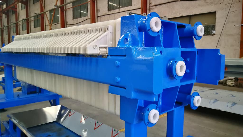 3.Feed center hole 3