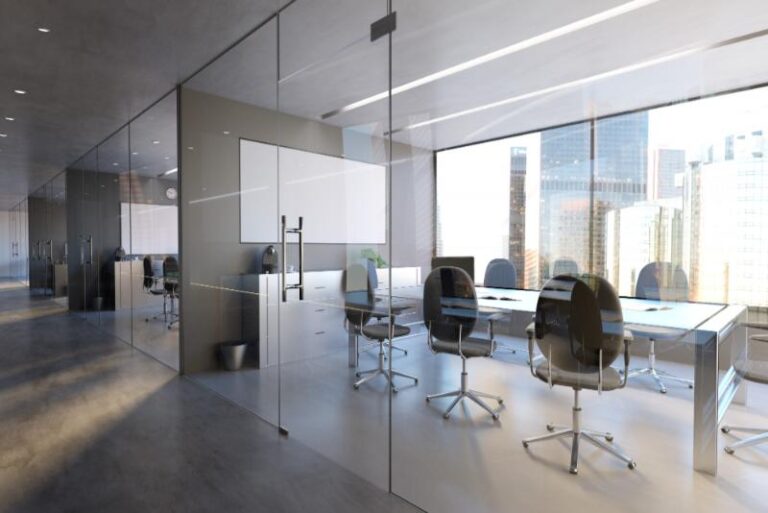 Frameless Glass Partitioning 768x513