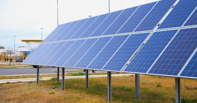 Ground Mounted vs Roof Mounted Solar Panel 3 768x403