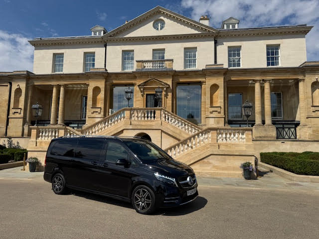Luxury V Class Mercedes 7 seater Luxury Hotel