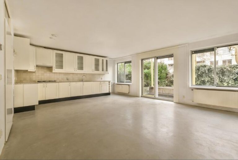 Microcement Flooring Installers Banner 768x517