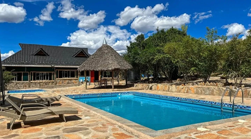 cover bush and beach safari in kenya