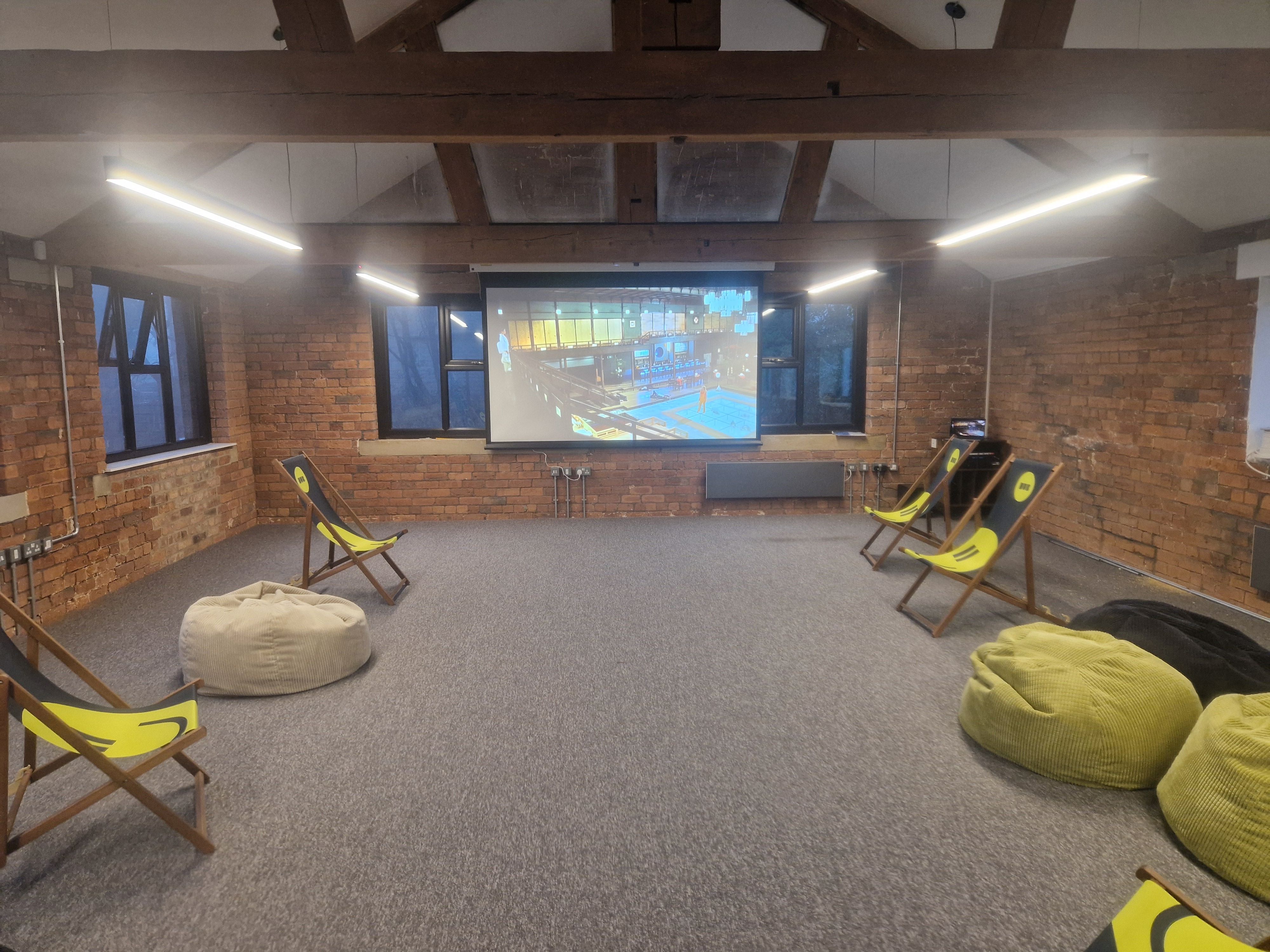 projector installations leeds 2 1