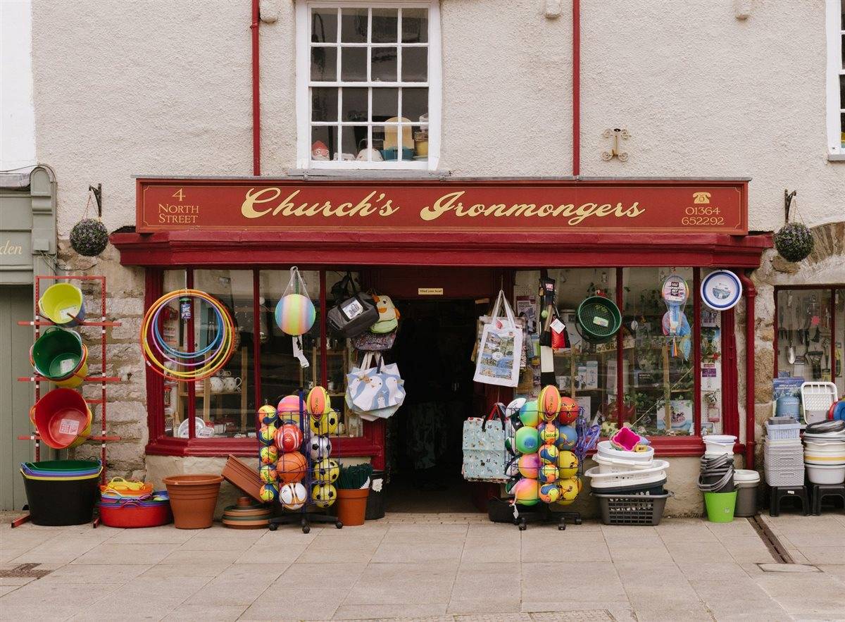 Hardware Retailers in the UK