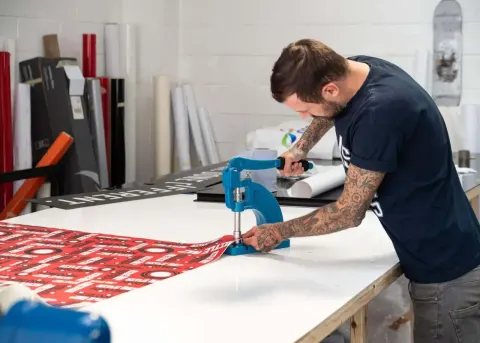 The Leeds Sign Co.