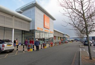 B&Q