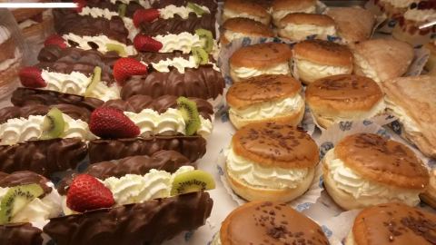 Martins Bakery