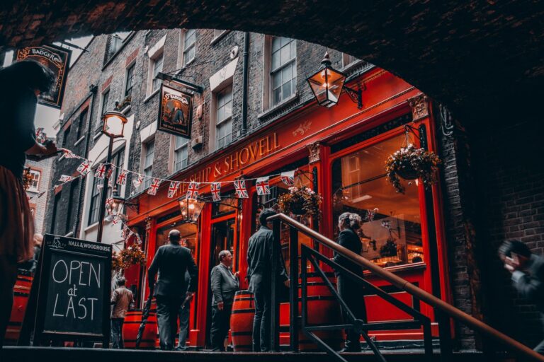 The UK’s New Tipping Code: What Restaurant Owners Should Do Now