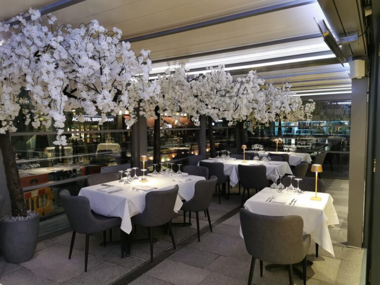 terrace night 768x576